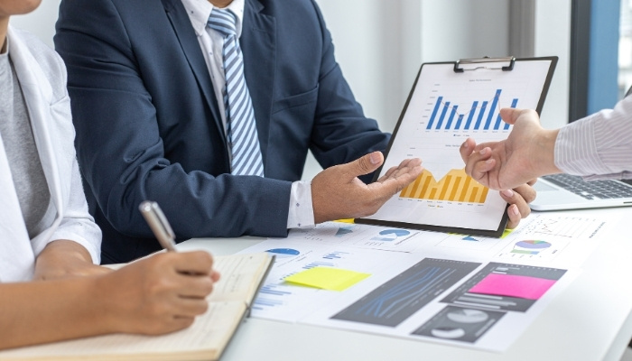 Business Intelligence (BI)